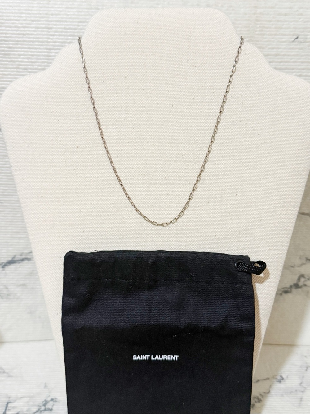 Saint Larent Rectangular Paperclip Chain Necklace in Argent Oxyde (Unisex) - Picture 5 of 9